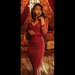 LFEN Vixen La Dentelle dress Crimson sz small